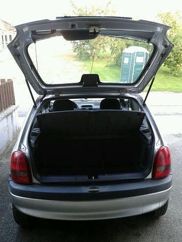 Gebraucht Opel Corsa 54 PS (39 kW) 1998 Silber metallic Kleinwagen