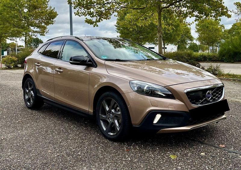 Gebraucht 2013 Volvo V40 CC Summum Kombi | 16.500 € (Fairer Preis) - Bild 1/4