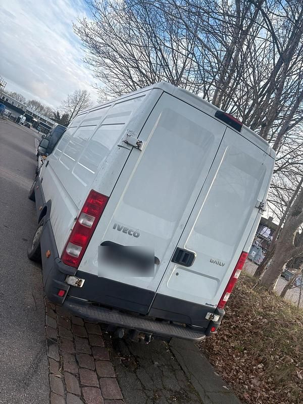Gebraucht Iveco Daily 2014 Weiß Van / Kleinbus