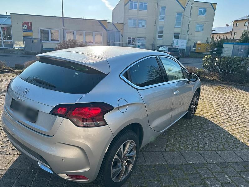 Gebraucht Citroën DS4 120 PS (88 kW) 2011 Silber Kleinwagen