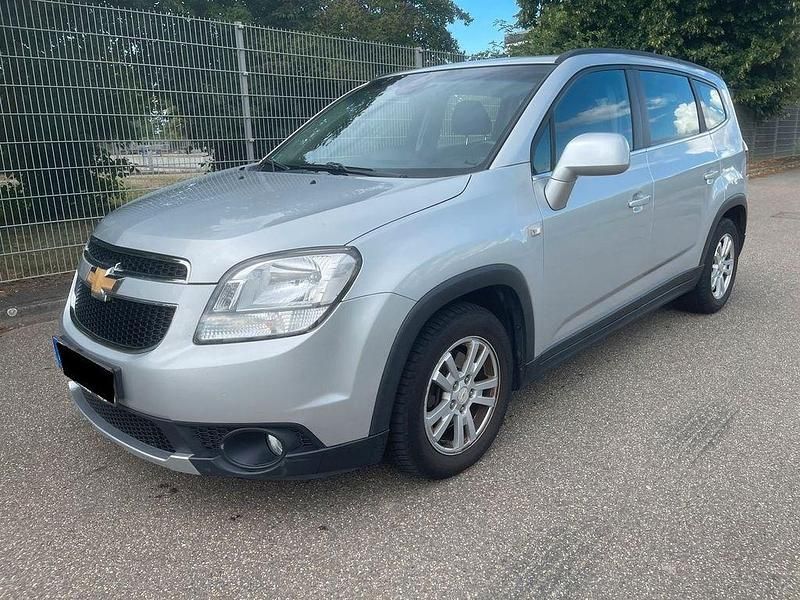 Silber Gebraucht 2012 Chevrolet Orlando Van / Kleinbus | 7.900 € (Fairer Preis) - Bild 1/4