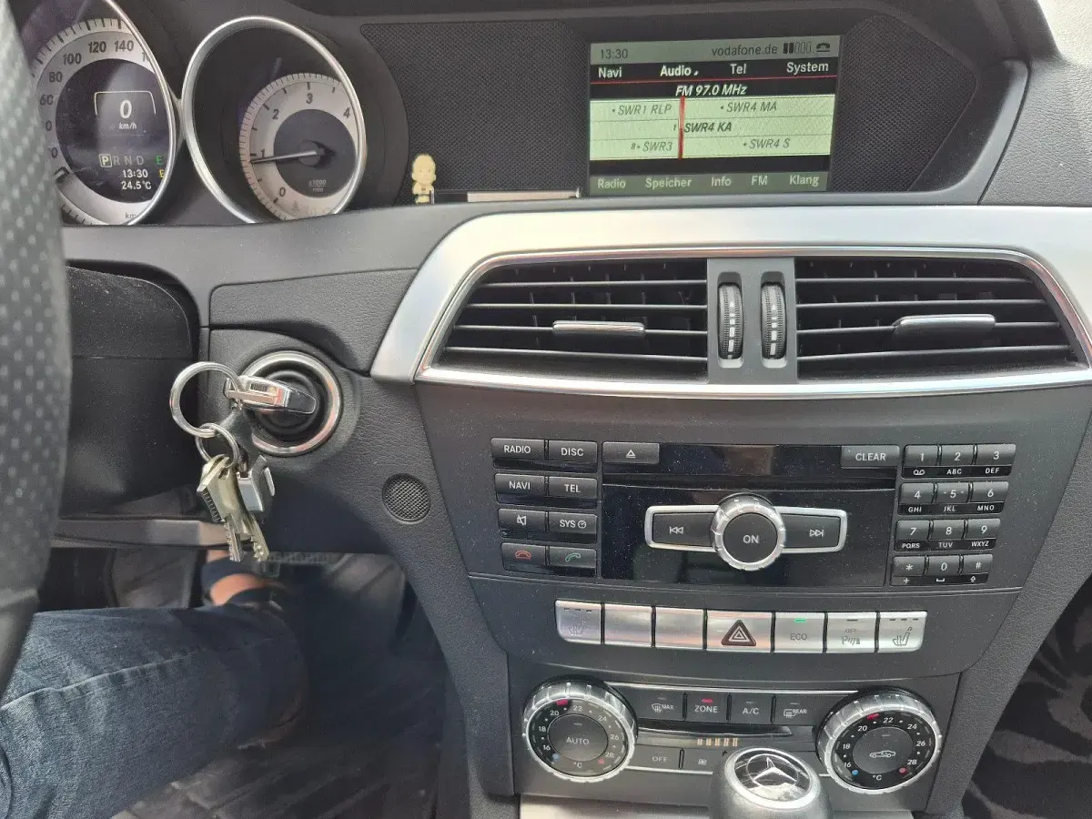 Gebraucht Mercedes C220 Avantgarde 170 PS (125 kW) 2014 Silber Kombi