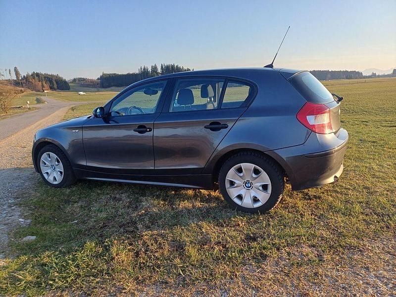 Gebraucht BMW 116 116 PS (85 kW) 2005 Grau Kleinwagen