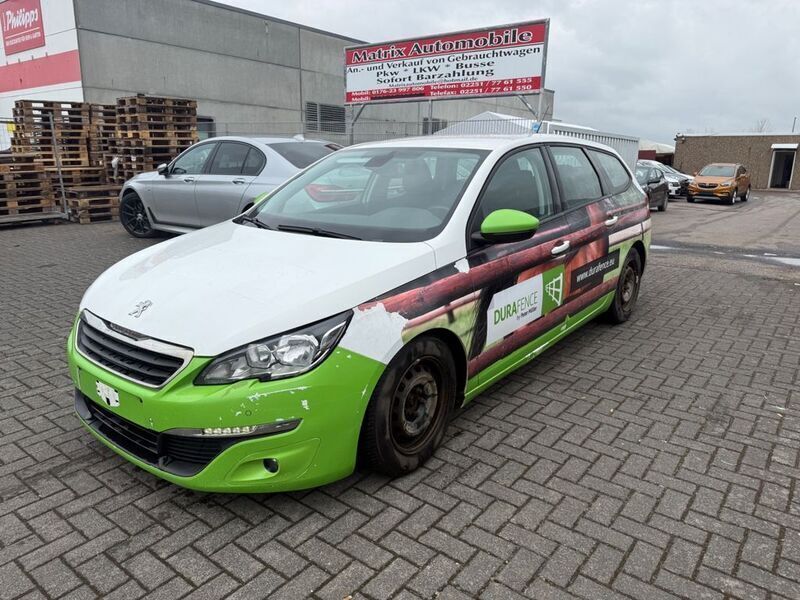 Weiß Gebraucht 2015 Peugeot 308 Allure Limousine | 4.299 € (Guter Preis) - Bild 1/4