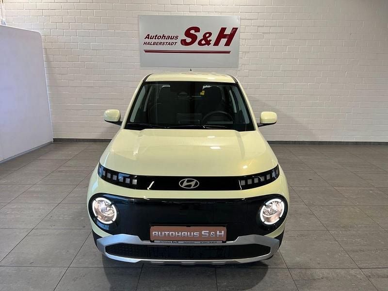 Neu Hyundai Inster 85 kW (116 PS) 2025 Gelb Kleinwagen