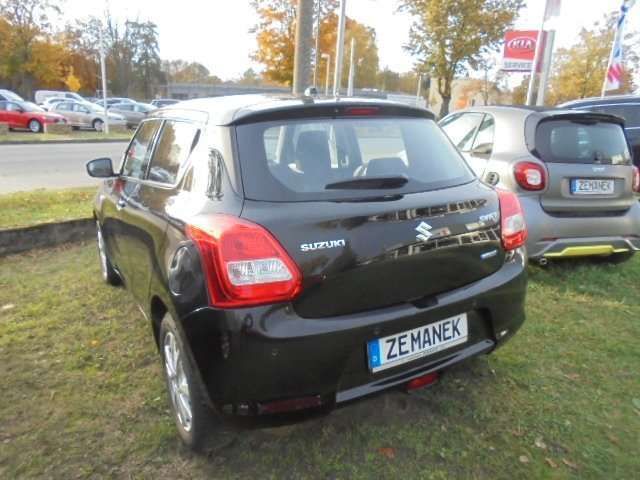 Gebraucht Suzuki Swift 90 PS (66 kW) 2020 Schwarz Kleinwagen