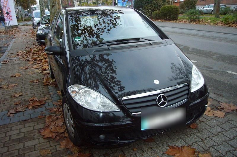 Schwarz Gebraucht 2006 Mercedes A180 Limousine | 1.450 € (Guter Preis) - Bild 1/4