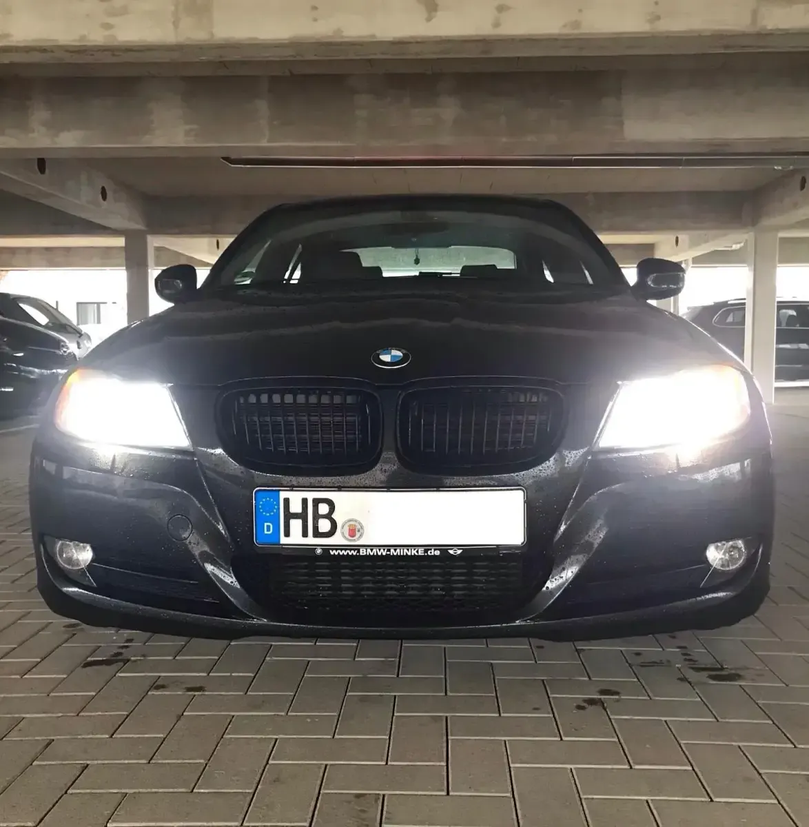 Gebraucht BMW 320 M Sport 184 PS (135 kW) 2011 Schwarz Limousine