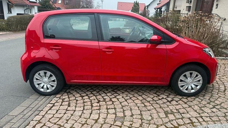 Gebraucht VW e-up! Style 61 kW (83 PS) 2021 Rot Kleinwagen