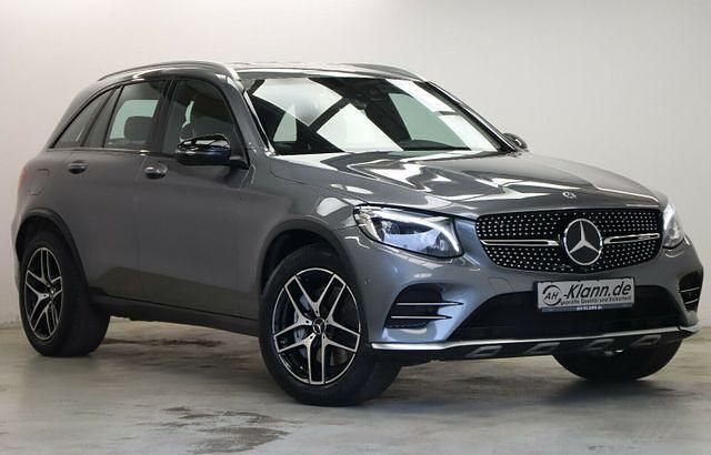 Selenitgrau metalliclack (metallic) Gebraucht 2017 Mercedes GLC43 AMG AMG SUV | 42.999 € (Fairer Preis) - Bild 1/4
