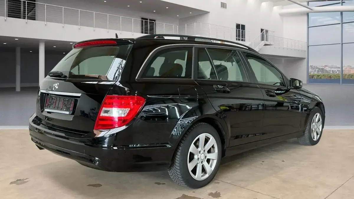 Gebraucht Mercedes C200 136 PS (100 kW) 2012 Schwarz Kombi