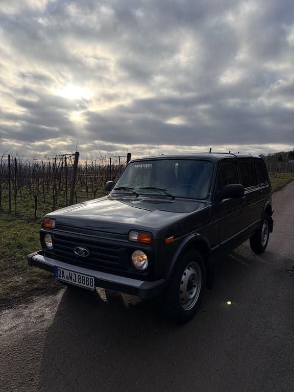 Gebraucht Lada niva 83 PS (61 kW) 2019 Grau SUV