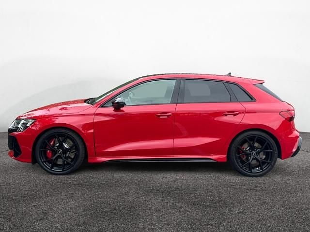 Gebraucht Audi RS3 400 PS (294 kW) 2024 Rot Limousine