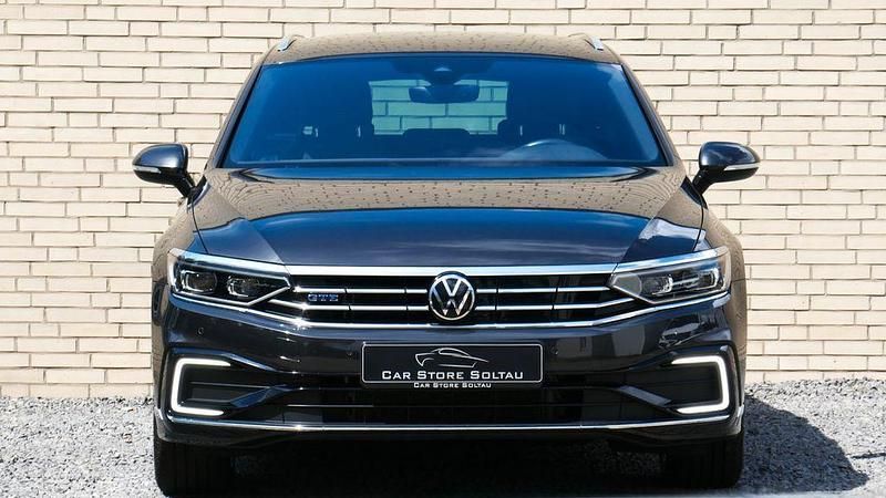 Gebraucht VW Passat GTE 218 PS (160 kW) 2021 Mangangrau Kombi