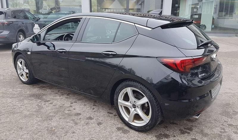 Second-hand Opel Astra S 200 CP (147 kW) 2016 Negru Hatchback