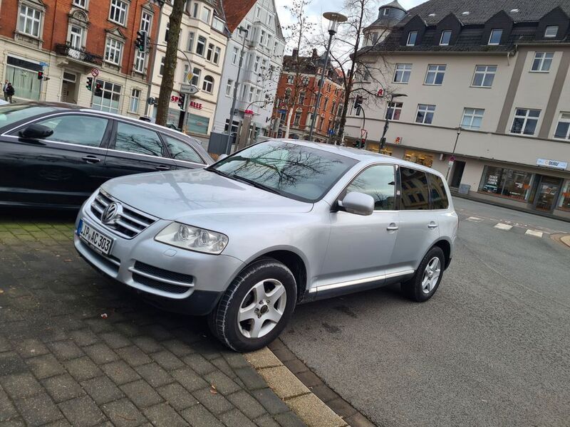 Silber Gebraucht 2004 VW Touareg R SUV | 7.500 € (Teuer) - Bild 1/4