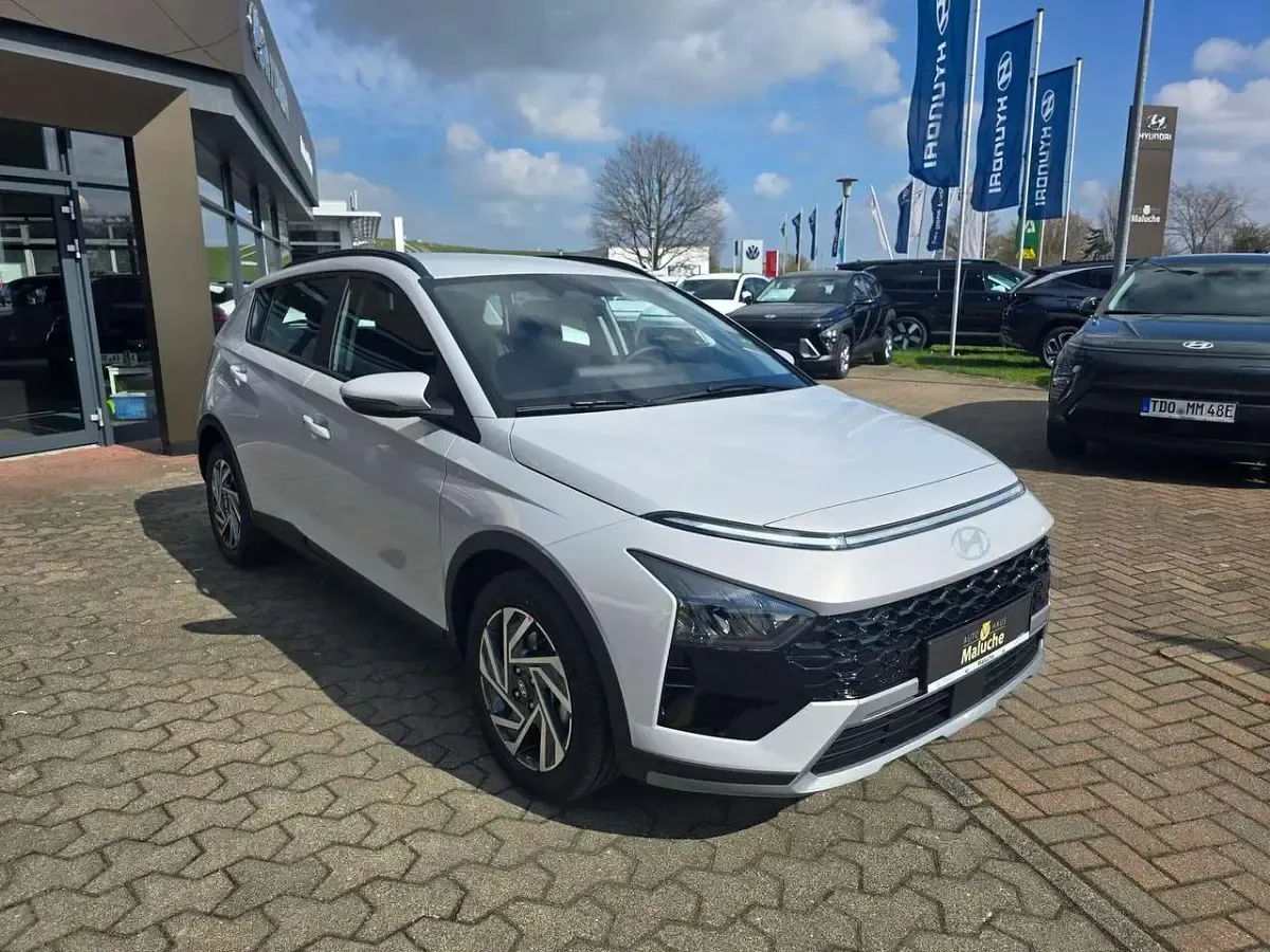 Neu Hyundai Bayon Comfort 90 PS (66 kW) 2026 Grau SUV
