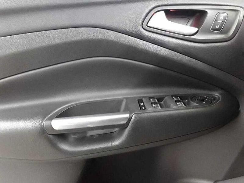 Gebraucht Ford Kuga Titanium 179 PS (131 kW) 2019 Weiß SUV