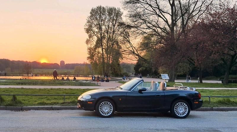 Second-hand Mazda MX5 110 CP (80 kW) 2005 Verde Cabrio