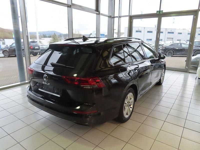 Gebraucht VW Golf VIII Life 150 PS (110 kW) 2021 Schwarz Kombi