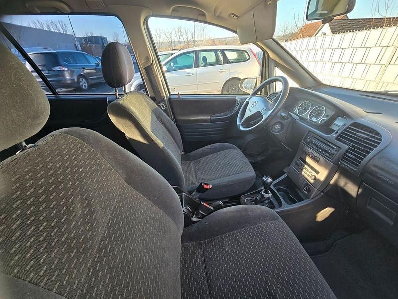 Gebraucht Opel Zafira 125 PS (91 kW) 2005 Silber Van / Kleinbus