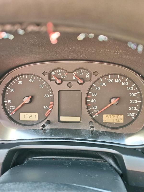 Gebraucht VW Golf 101 PS (74 kW) 2000 Rot Coupé