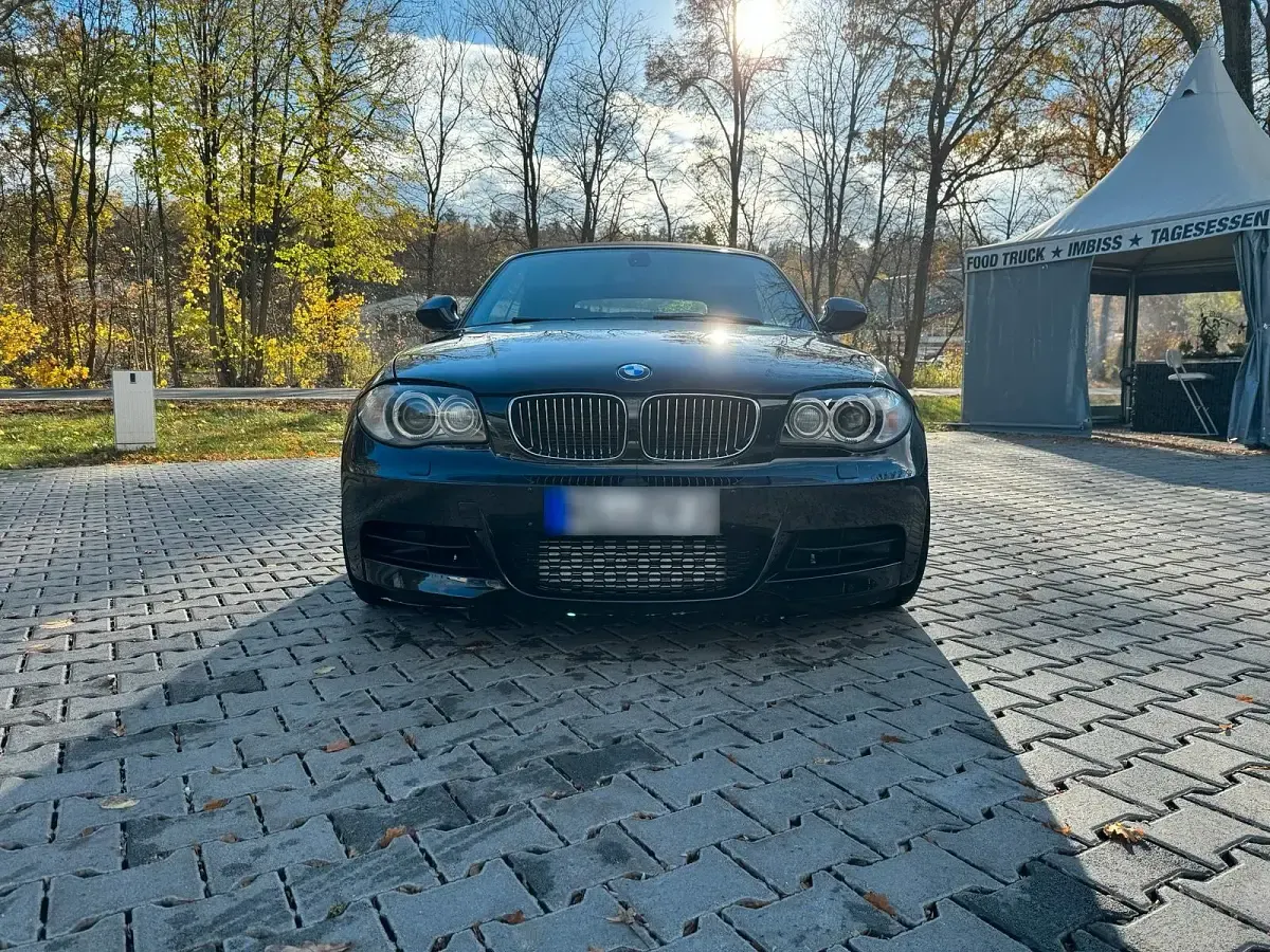 Gebraucht BMW 135 Cabriolet Performance 306 PS (225 kW) 2011 Schwarz Cabrio
