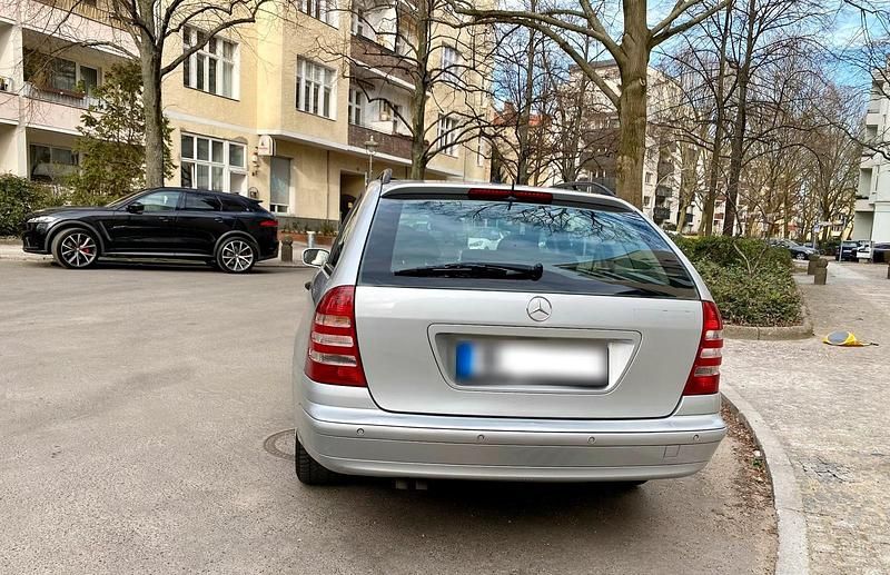 Gebraucht Mercedes C220 150 PS (110 kW) 2007 Silber Kombi