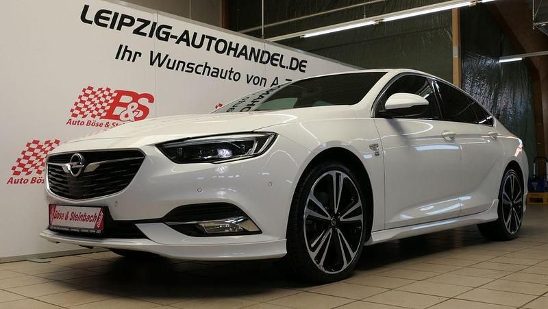 Weiß Gebraucht 2018 Opel Insignia Business Innovation Limousine | 16.874 € (Fairer Preis) - Bild 1/4