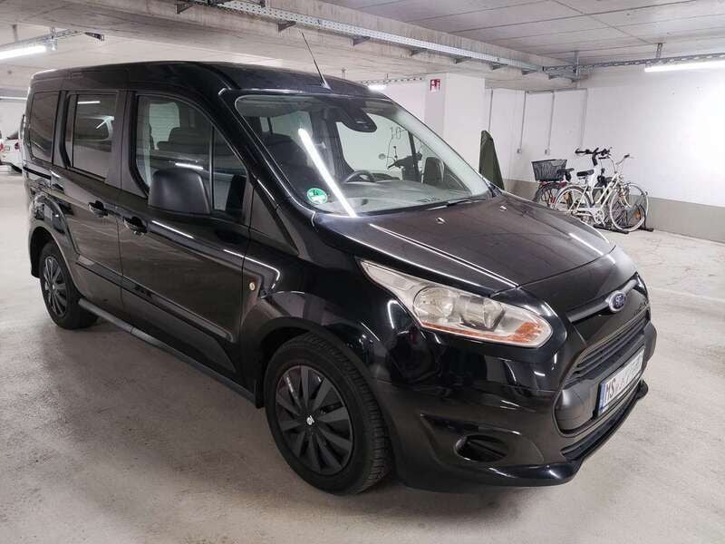 Schwarz Gebraucht 2015 Ford Tourneo Connect Ambiente Van / Kleinbus | 10.490 € (Guter Preis) - Bild 1/4