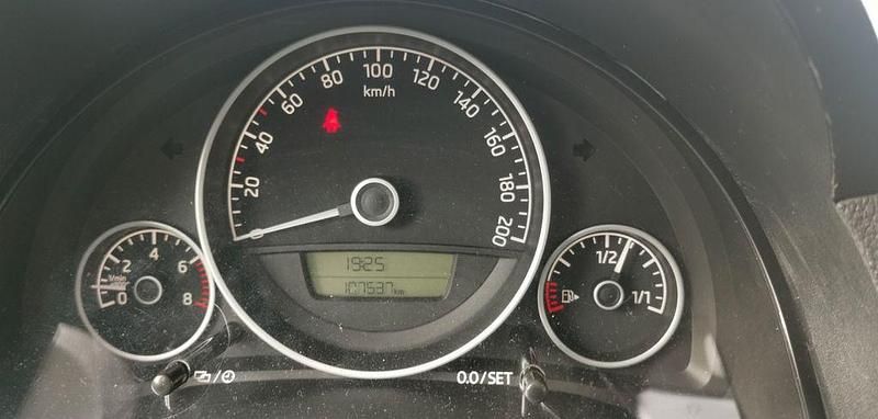Weiß Gebraucht 2012 Skoda Citigo Active Kleinwagen | 3.990 € (Guter Preis) - Bild 1/4