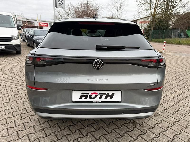 Gebraucht VW T-Roc Life 150 PS (110 kW) 2024 Flame red metallic SUV