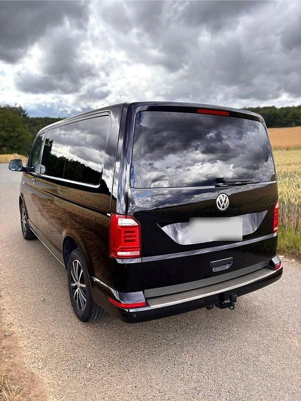 Second-hand VW Multivan 150 CP (110 kW) 2019 Negru Monovolum
