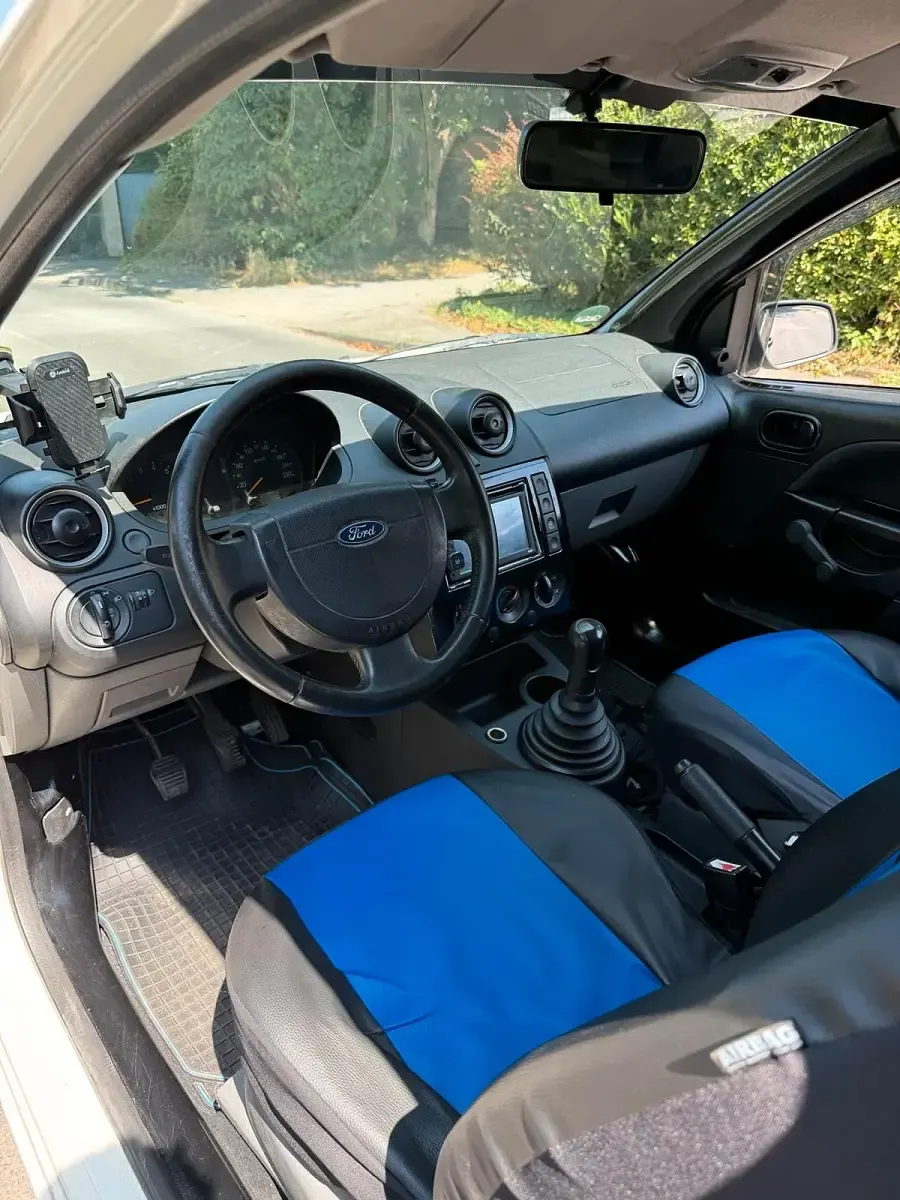 Gebraucht Ford Fiesta ST-Line 59 PS (43 kW) 2003 Weiß Kleinwagen
