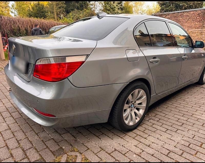 Second-hand BMW 525 192 CP (141 kW) 2004 Berlinǎ