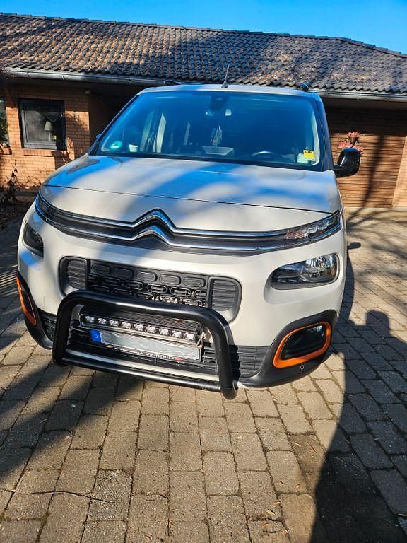 Gebraucht Citroën Berlingo XTR 131 PS (96 kW) 2020 Grau Van / Kleinbus