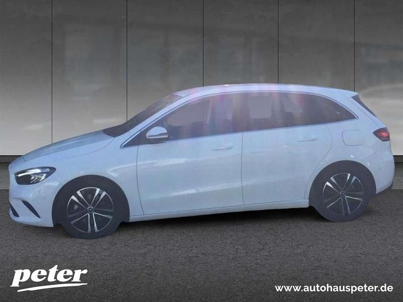 Gebraucht Mercedes B200 Advanced 163 PS (119 kW) 2024 Weiß Van / Kleinbus