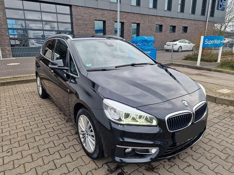 Gebraucht BMW 225 Active Tourer iPerformance 224 PS (164 kW) 2016 Schwarz Van / Kleinbus