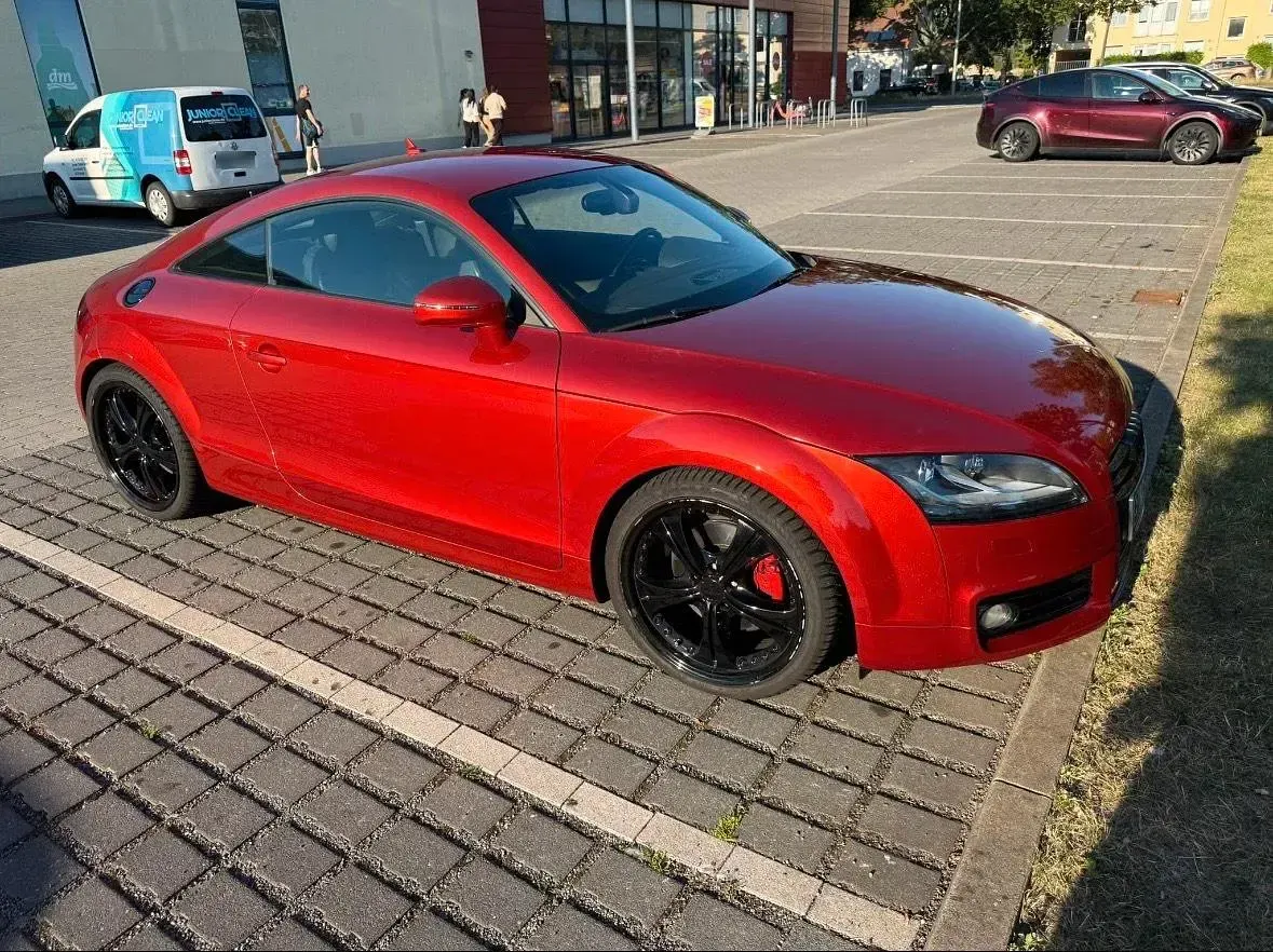 Gebraucht Audi TT Design 160 PS (117 kW) 2011 Rot Coupé