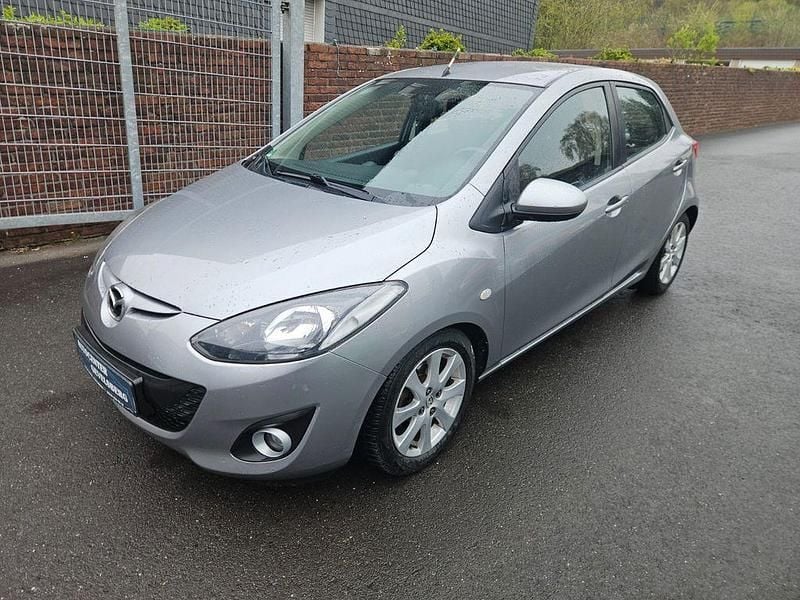 Gebraucht Mazda 2 Edition 75 PS (55 kW) 2012 Silber Kleinwagen