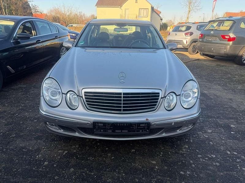 Gebraucht Mercedes E320 Avantgarde 204 PS (150 kW) 2002 Beige Limousine
