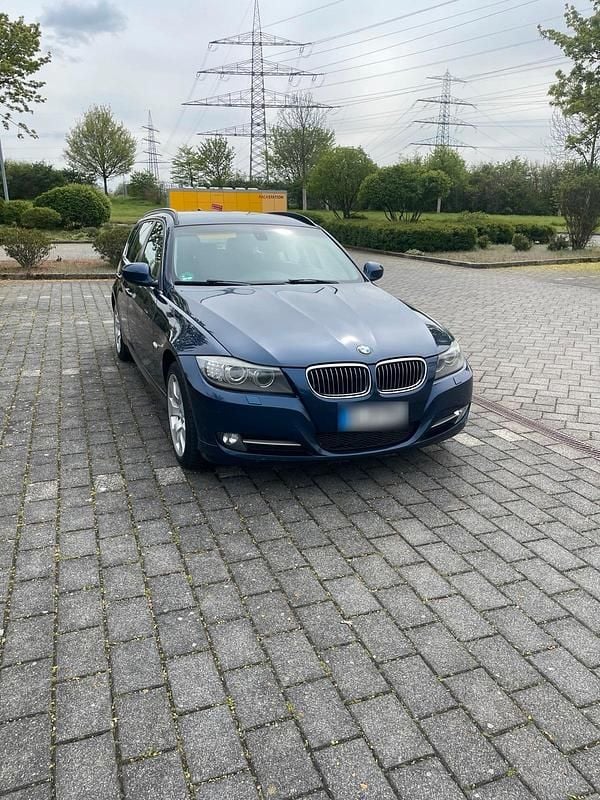 Second-hand BMW 325 204 CP (150 kW) 2010 Albastru Break