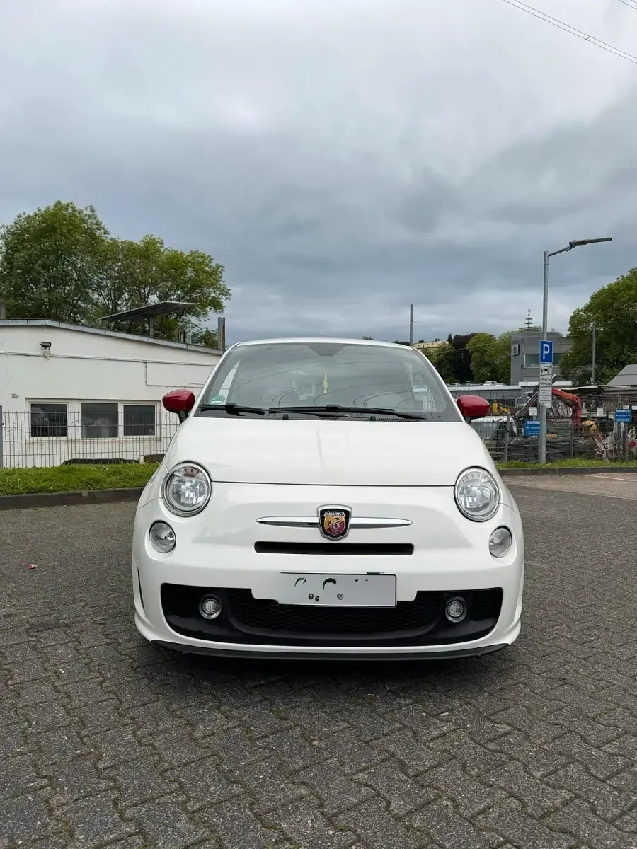 Gebraucht Abarth 500 135 PS (99 kW) 2009 Weiß Kleinwagen