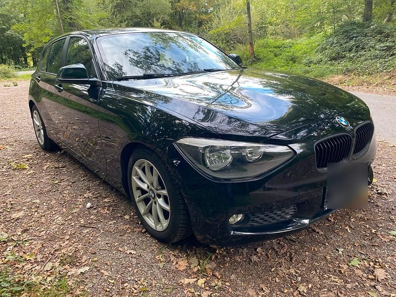 Gebraucht BMW 118 143 PS (105 kW) 2014 Rot Kleinwagen