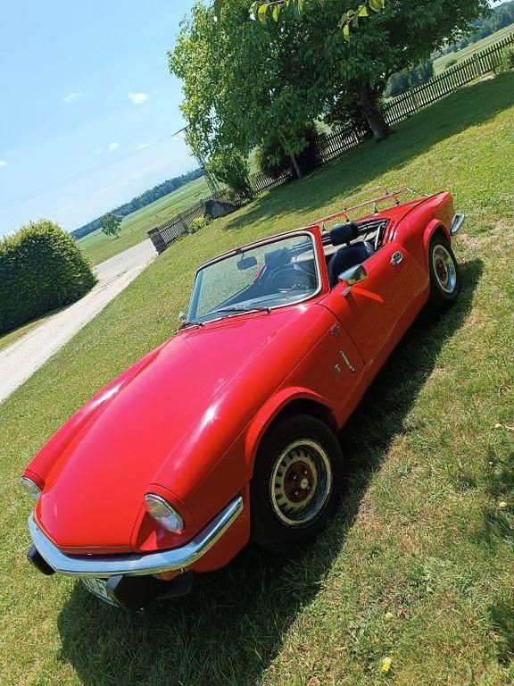 Rot Gebraucht 1975 Triumph Spitfire Cabrio | 8.400 € - Bild 1/4