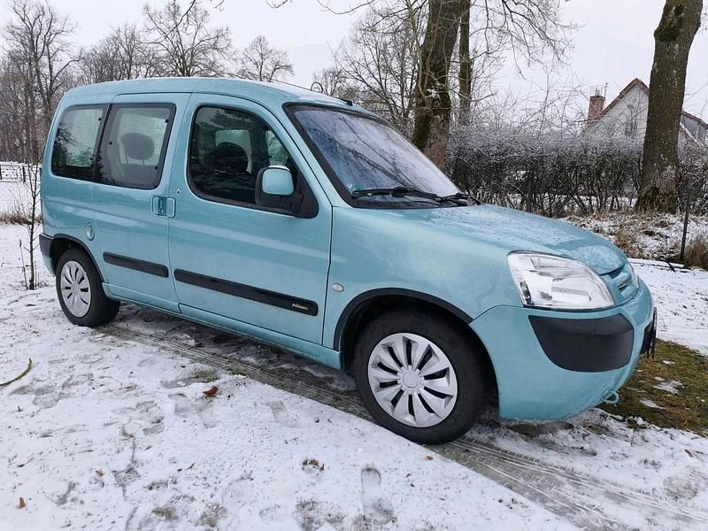 Blau Gebraucht 2004 Citroën Berlingo Van / Kleinbus | 2.500 € (Fairer Preis) - Bild 1/4