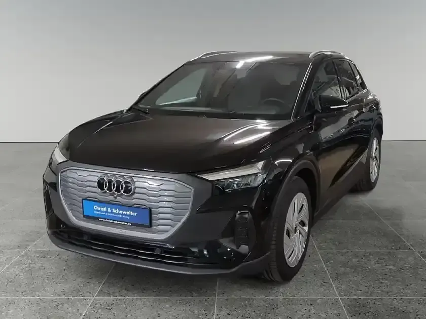 Gebraucht Audi Q4 e-tron S-Line 150 kW (204 PS) 2023 Mythosschwarz metallic SUV