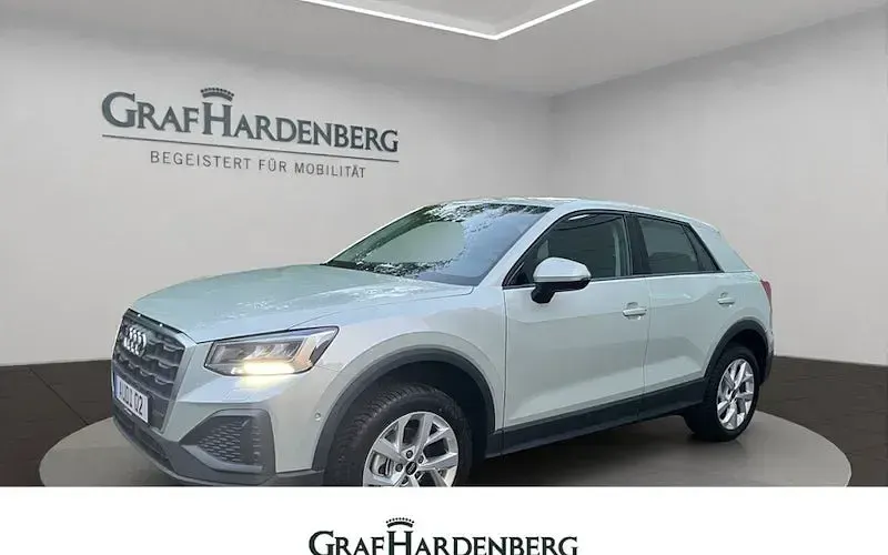 Neu Audi Q2 Comfort 150 PS (110 kW) 2026 Silber SUV
