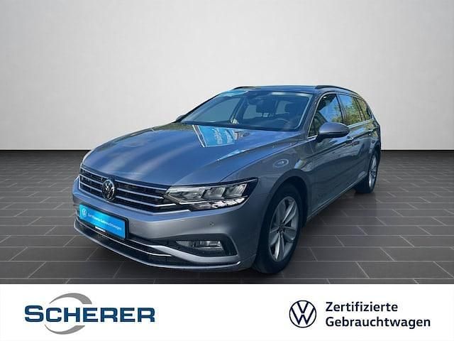 Pyritsilber metallic (metallic) Gebraucht 2022 VW Passat Business Kombi | 26.880 € (Guter Preis) - Bild 1/4