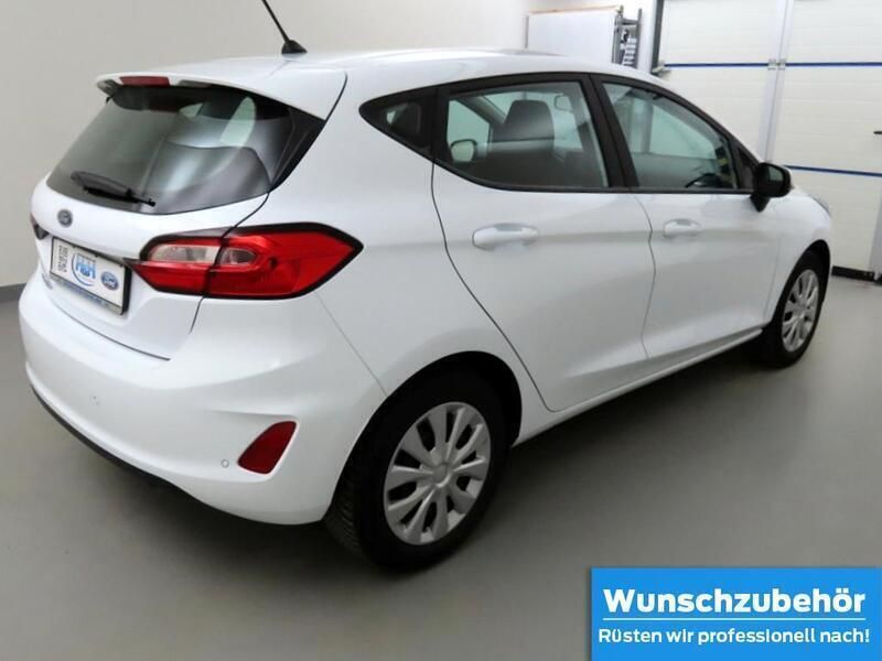 Gebraucht Ford Fiesta Cool & Connect 75 PS (55 kW) 2022 Frostweiß Kleinwagen